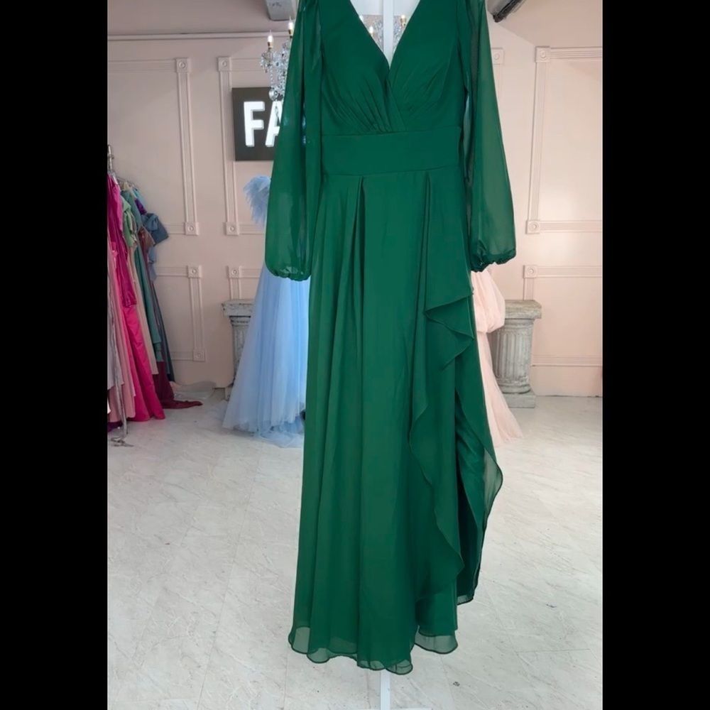 Formal Green Chiffon Dress, NWOT, Size 6 - Picture 3 of 4
